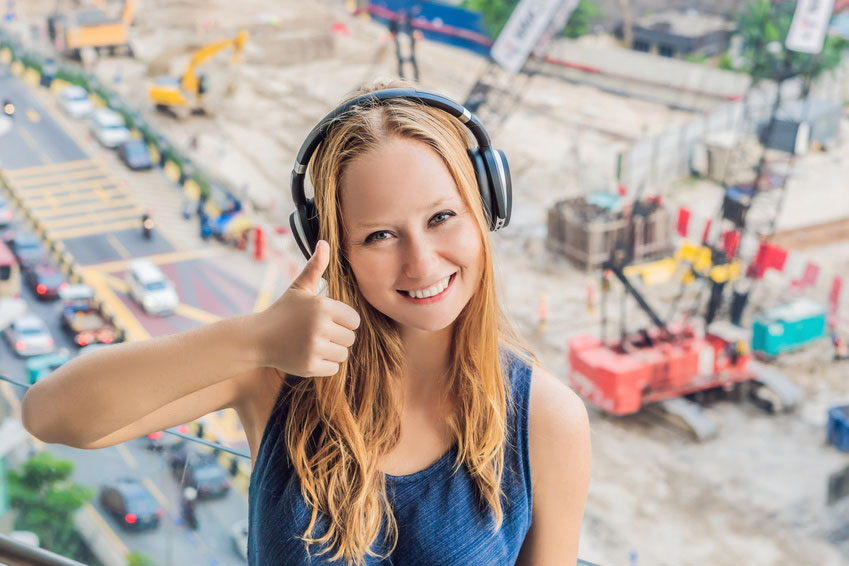noise-cancelling-headset